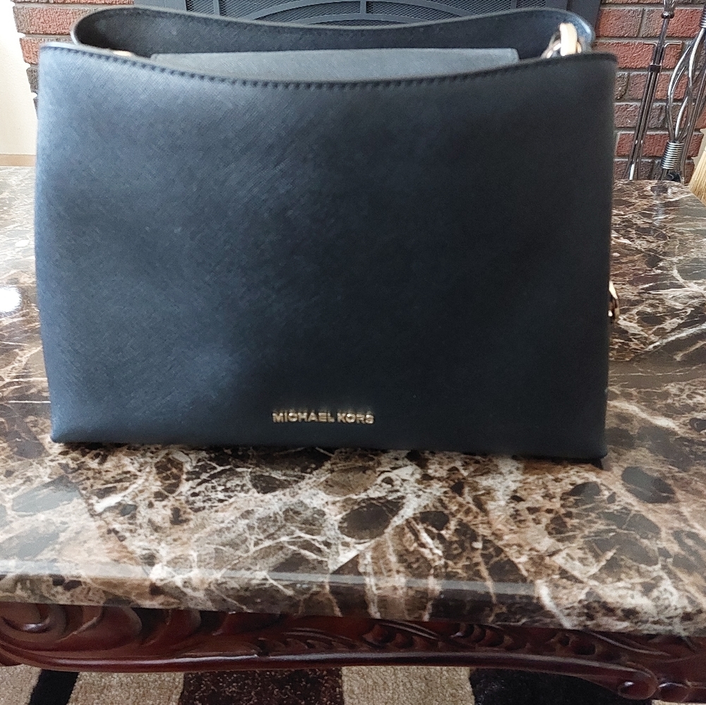 MK BLACK PURSE